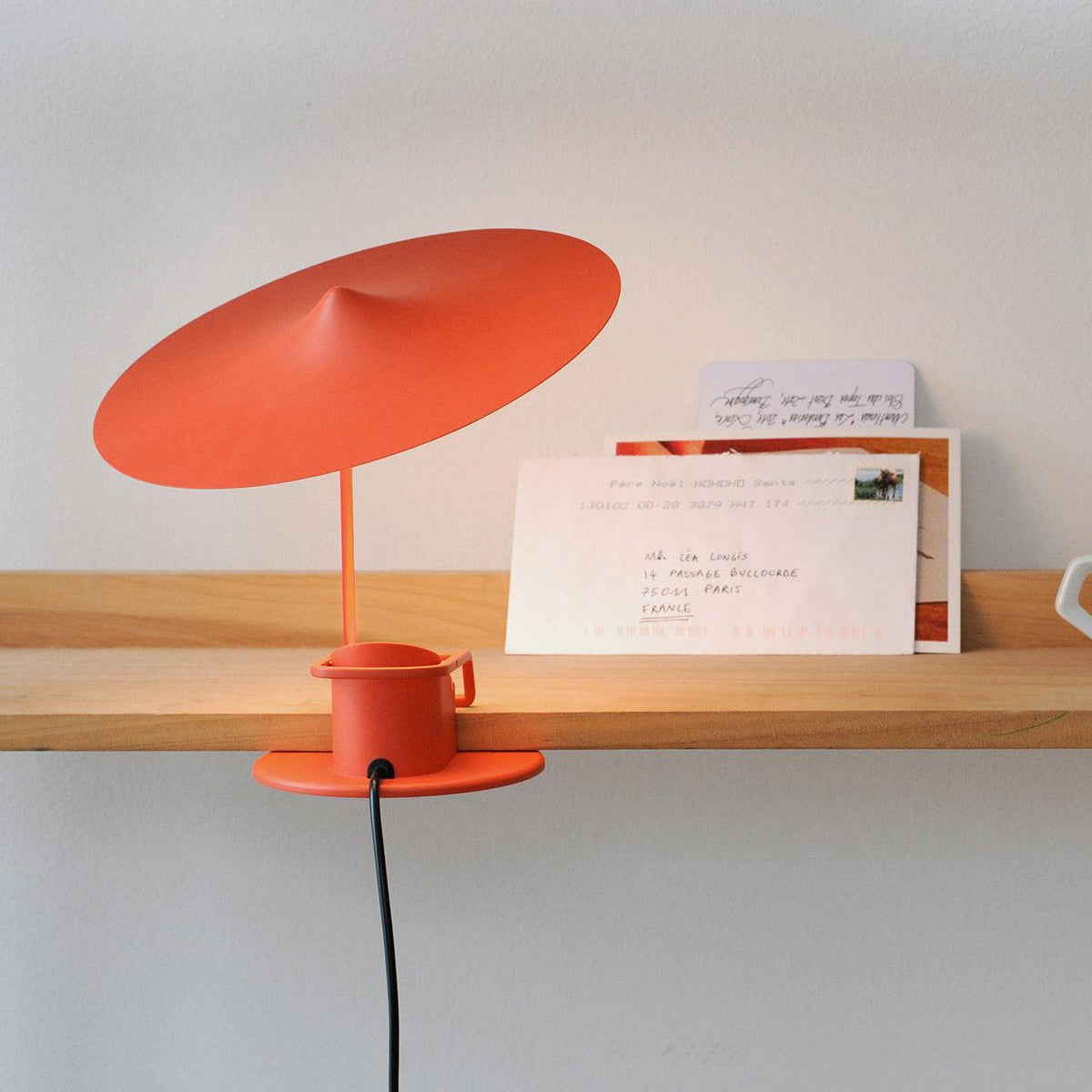 Lumoce lampada da tavolo futuristica
