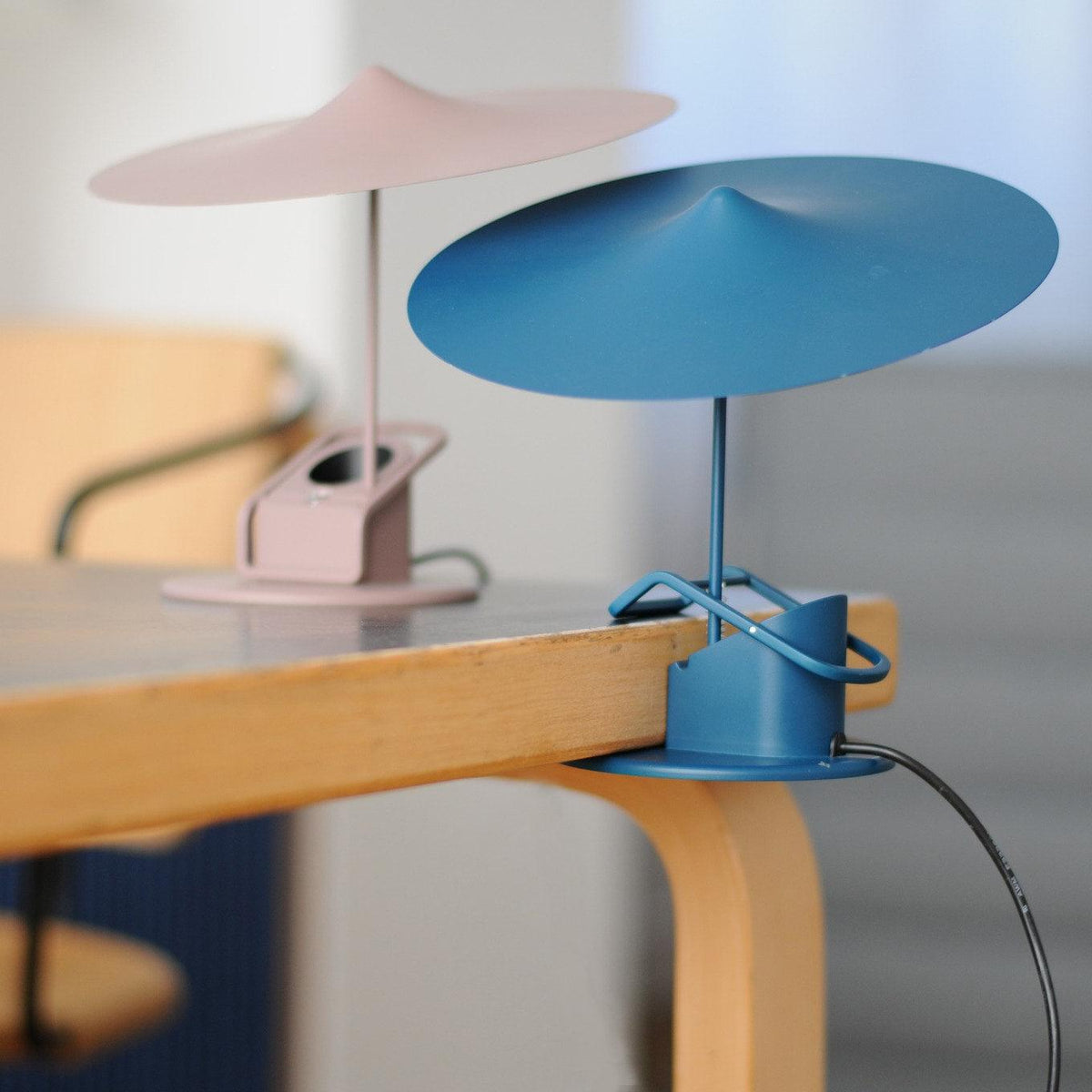 Lumoce lampada da tavolo futuristica
