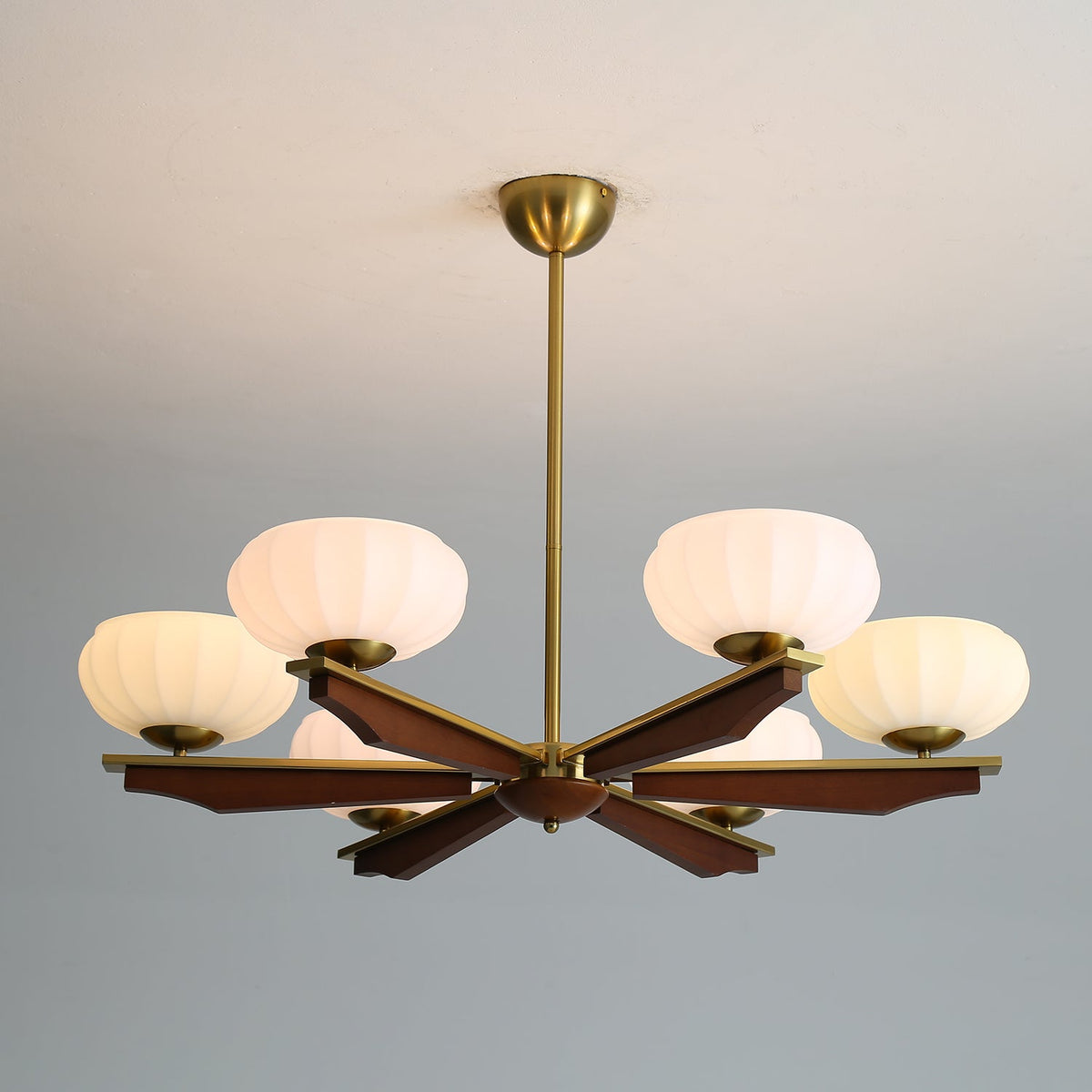 Uzoror lampadario Eleganza Tradizionale in legno vintage