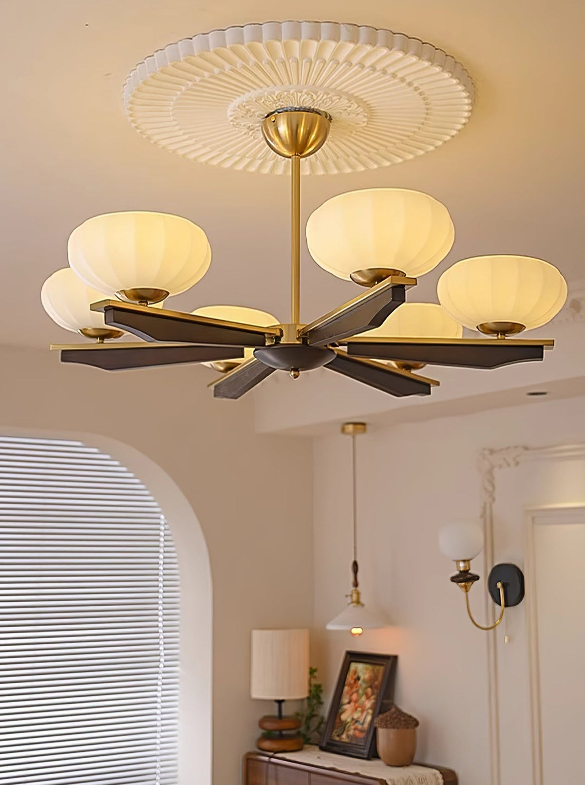 Uzoror lampadario Eleganza Tradizionale in legno vintage
