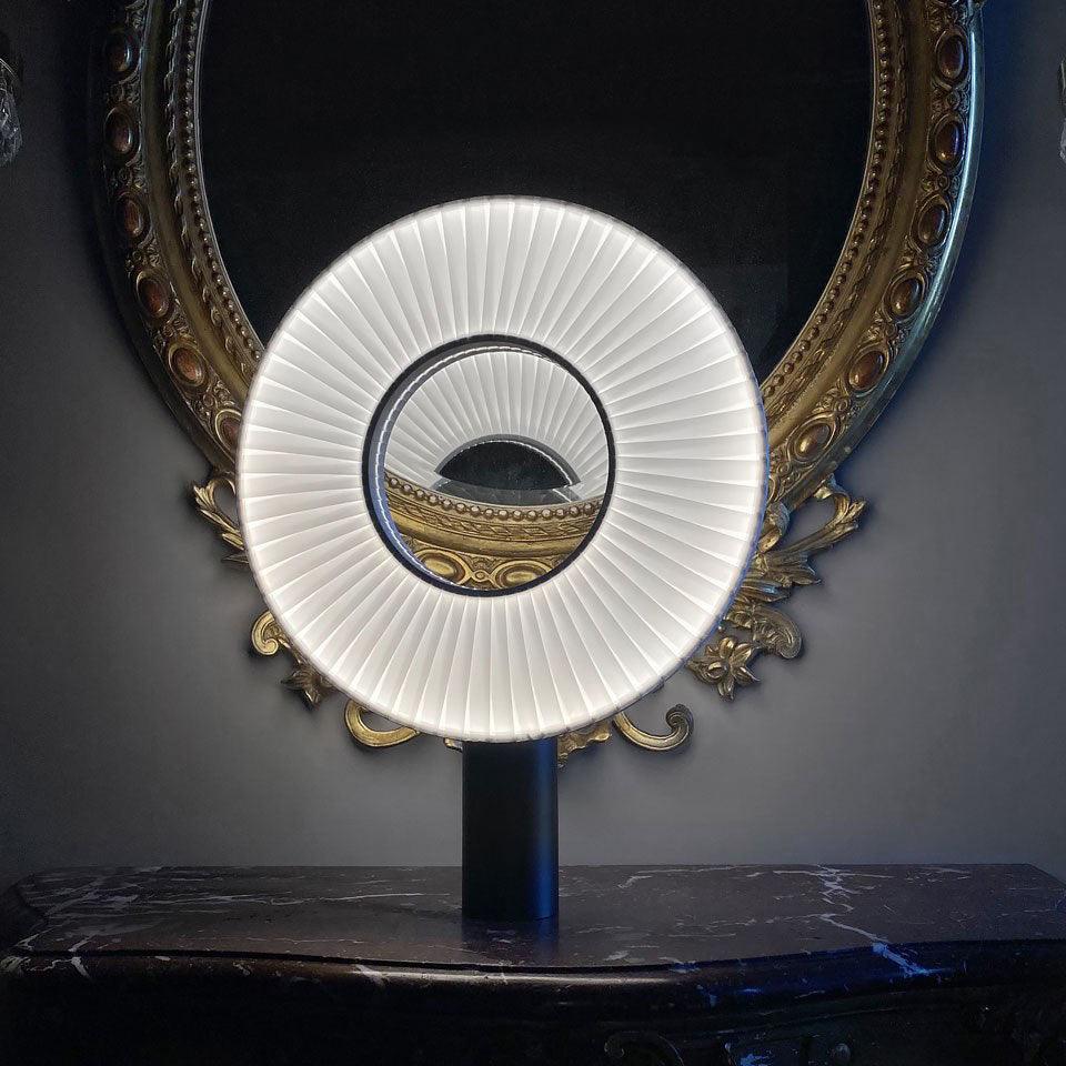 Levara lampada da tavolo in tessuto