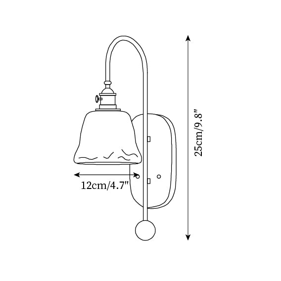 Lampada da parete in metallo e vetro con paralume sferico liscio e retropannello in legno