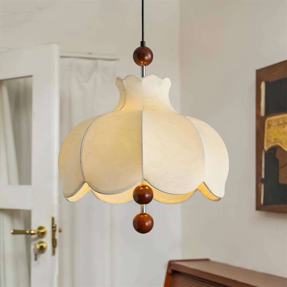 Lampada a sospensione con paralume in tessuto e dettagli in legno vintage per soggiorno