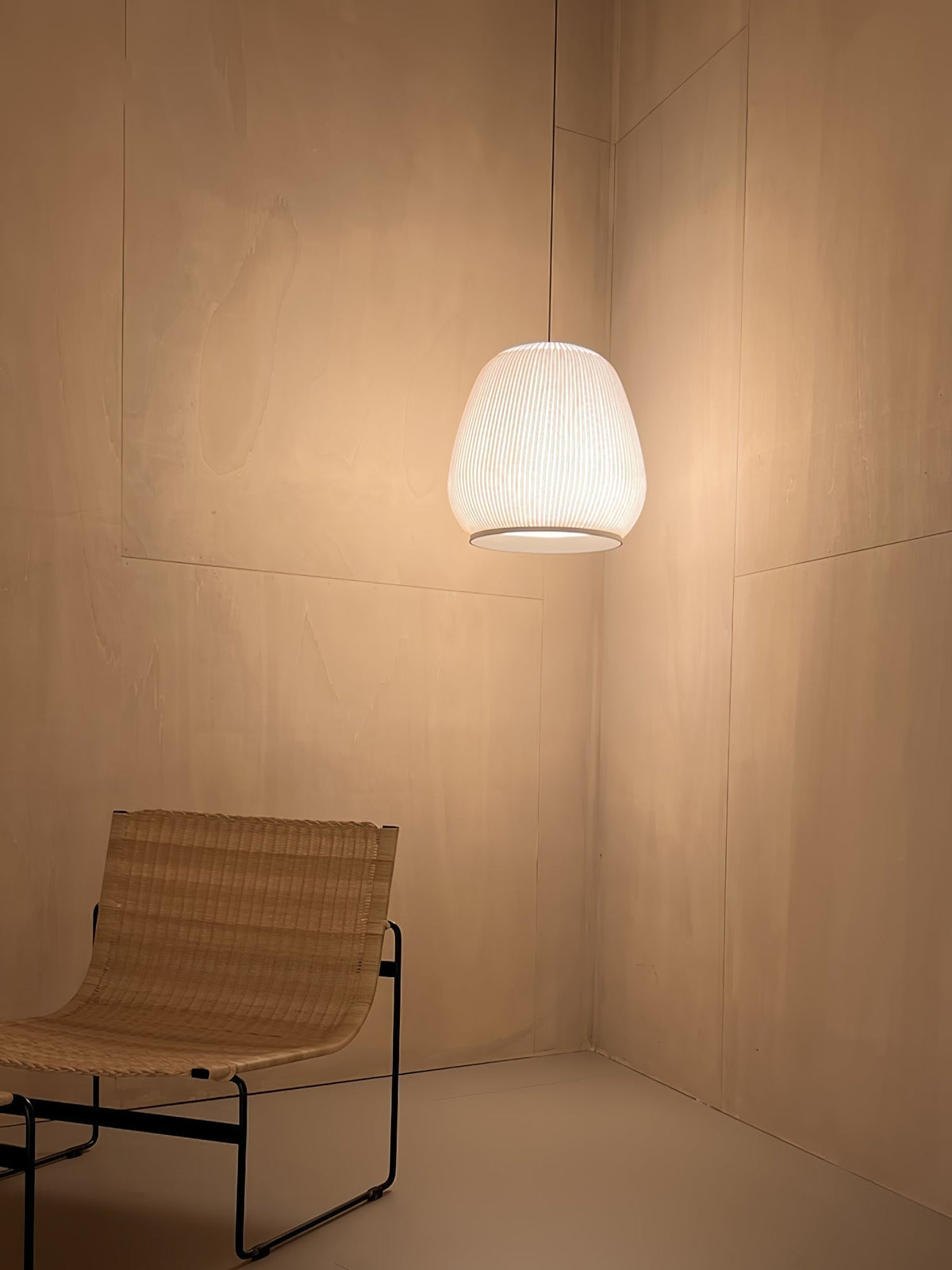 Lineiella lampada a sospensione in tessuto minimalista