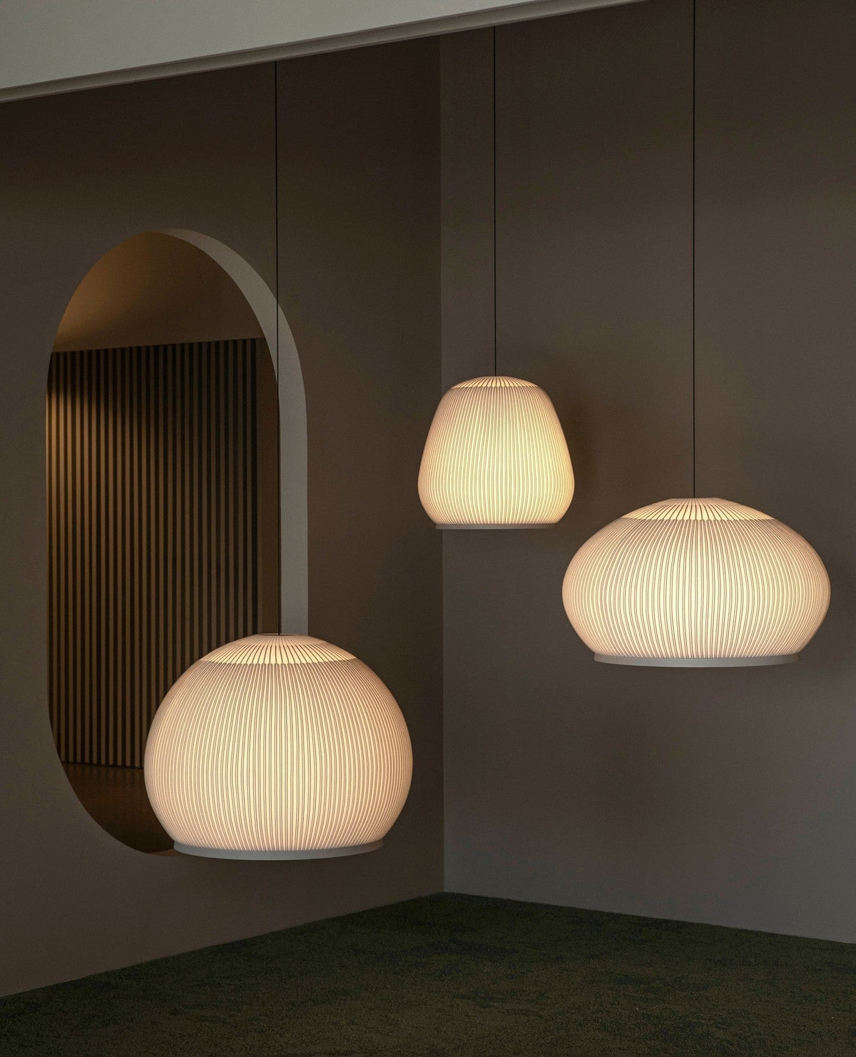Lineiella lampada a sospensione in tessuto minimalista