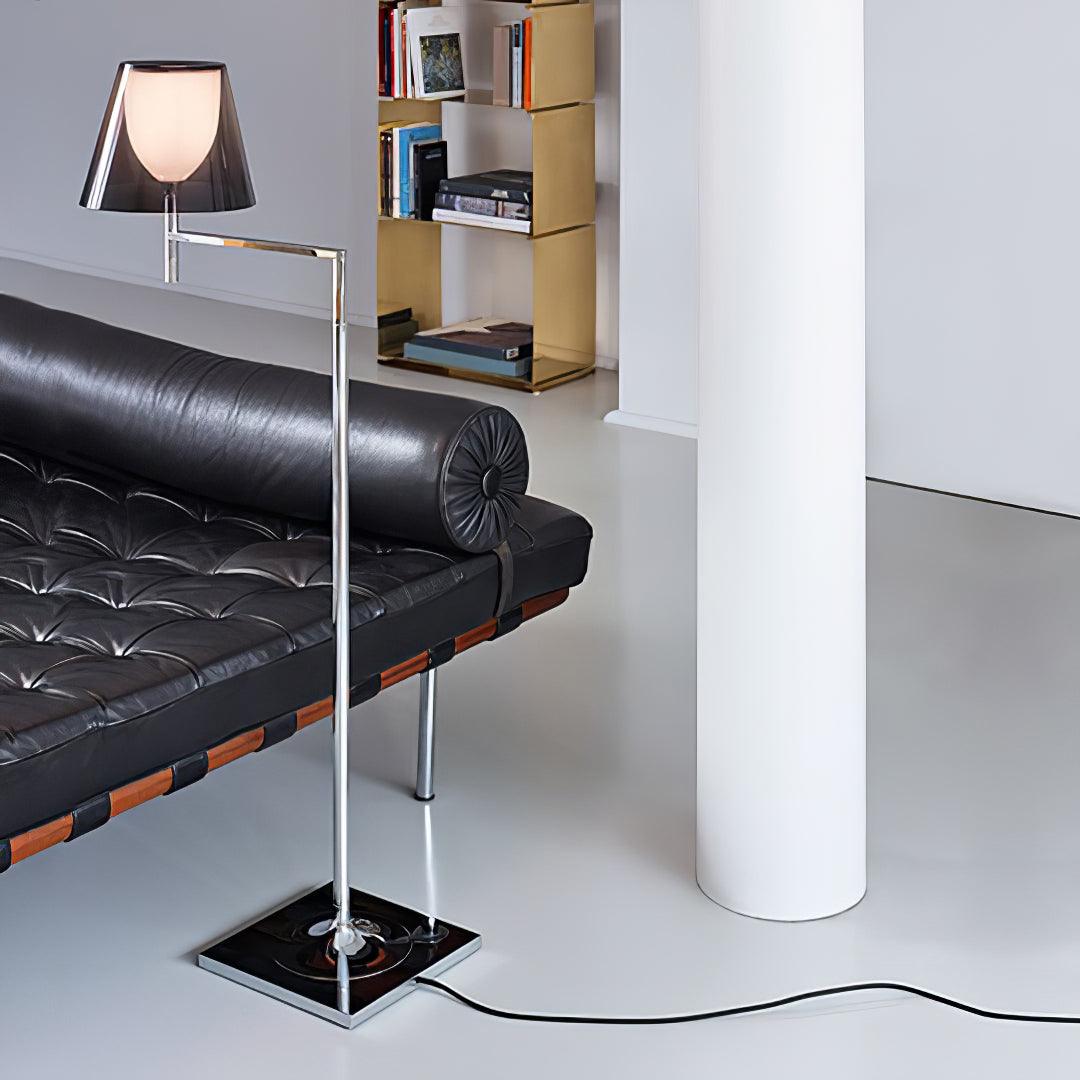 Aquris lampada da terra minimalista