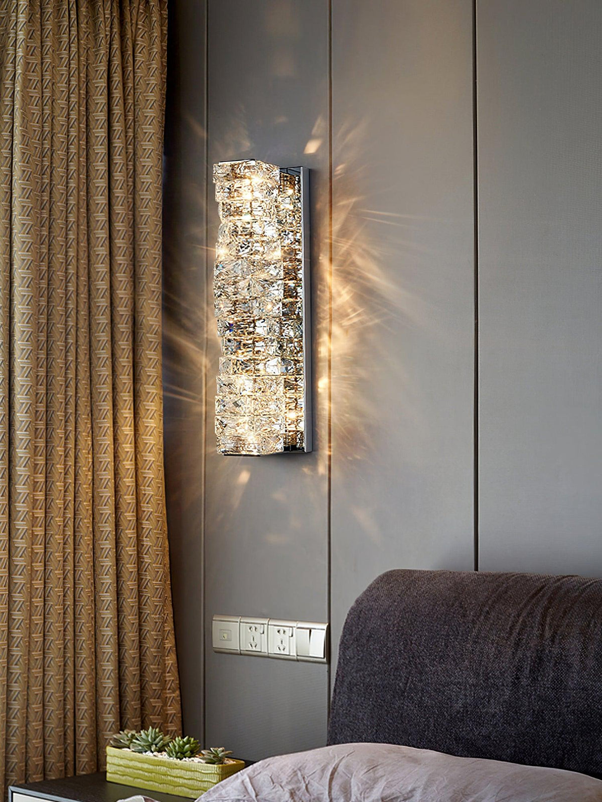 Ilvelia Applique Cristallo Postmoderno Lusso - Relic Pieces