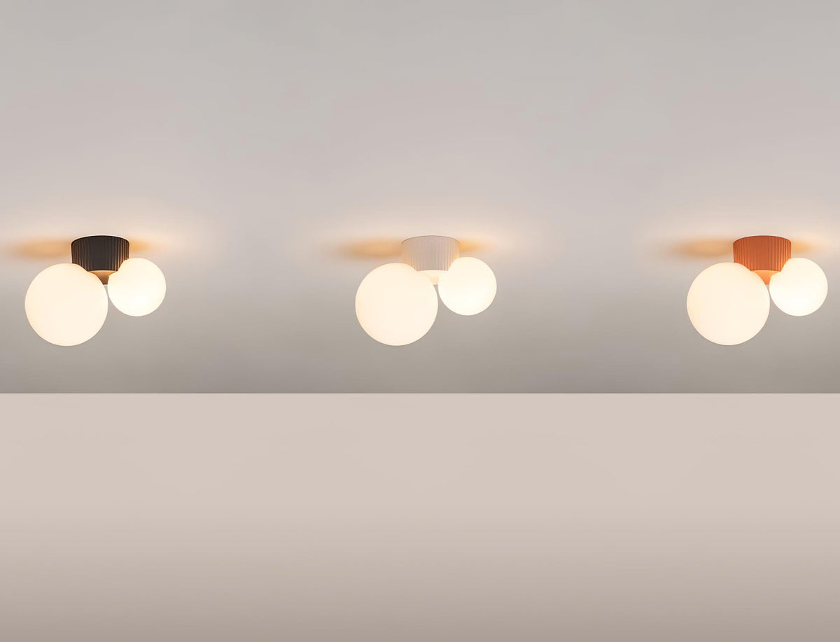 Tovae lampada da soffitto Playful Asymmetry con due globi in vetro smerigliato