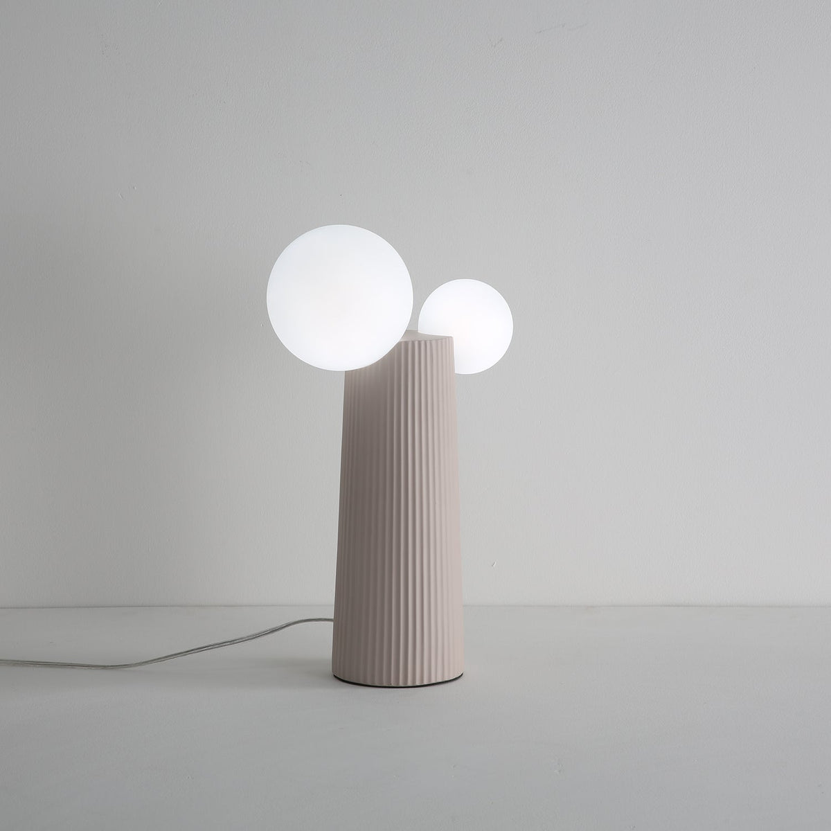 Zenithre lampada da tavolo in resina e plastica