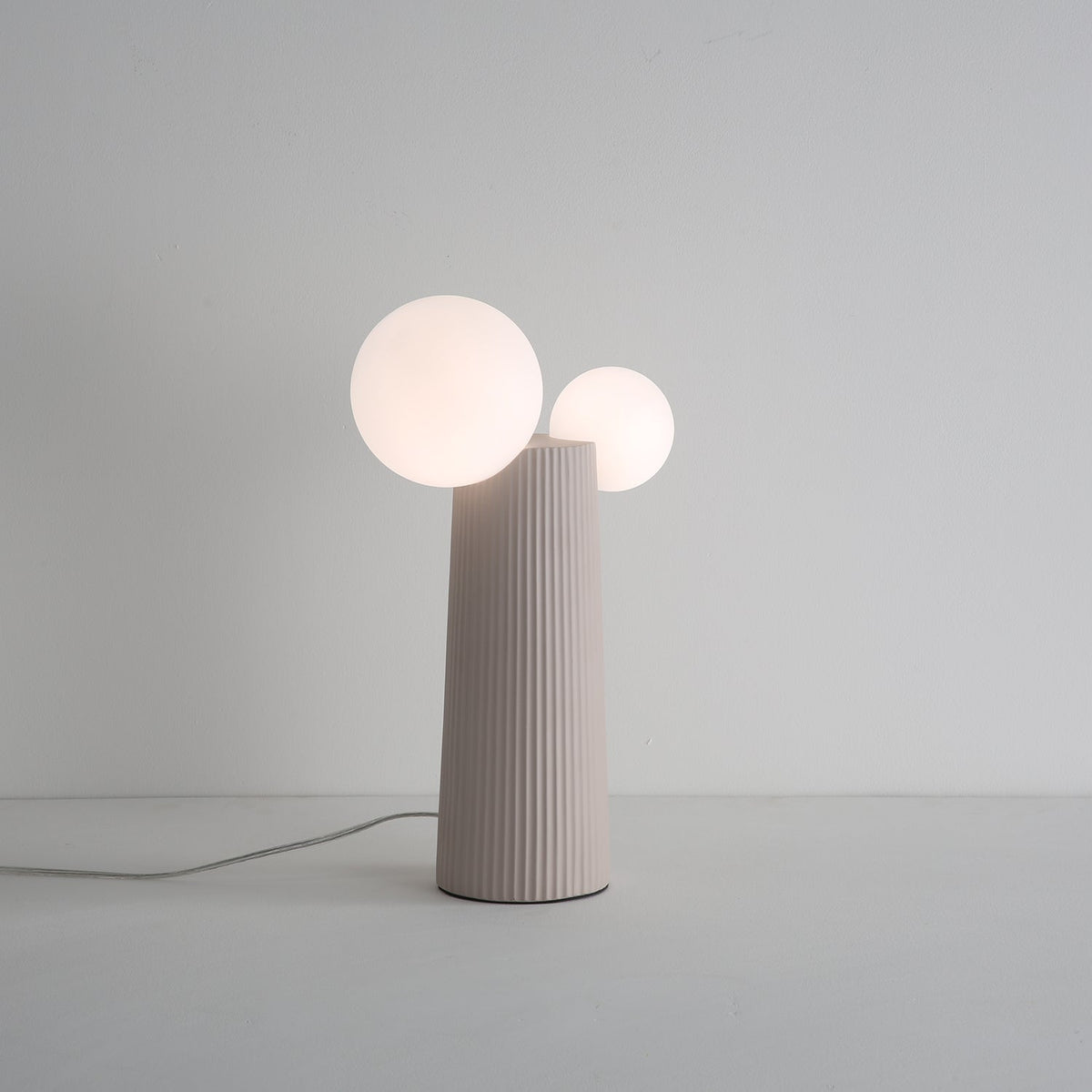 Zenithre lampada da tavolo in resina e plastica