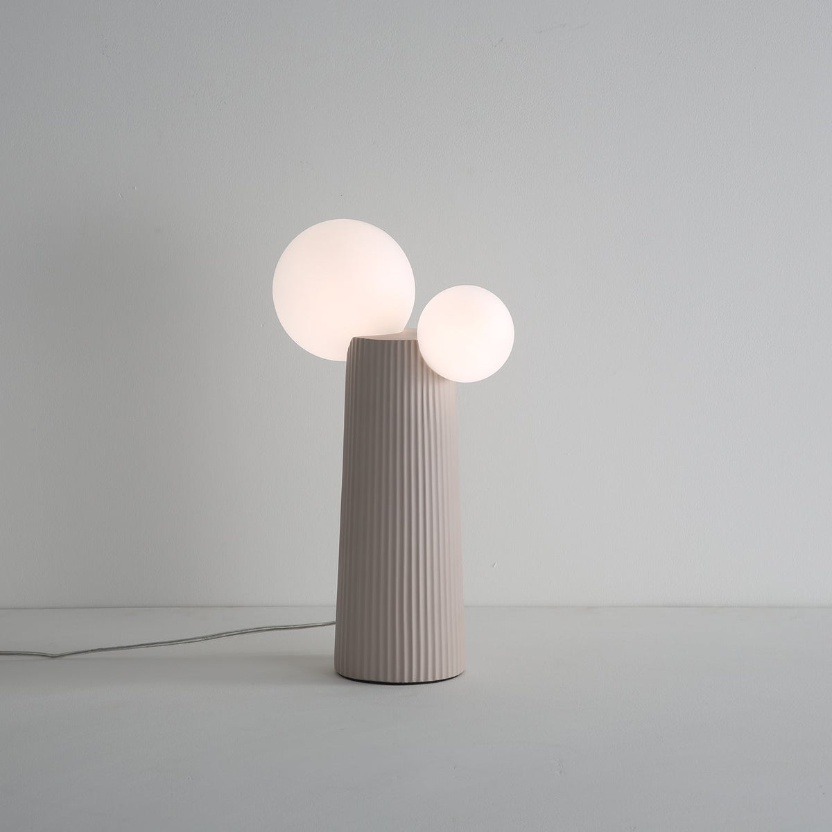 Zenithre lampada da tavolo in resina e plastica
