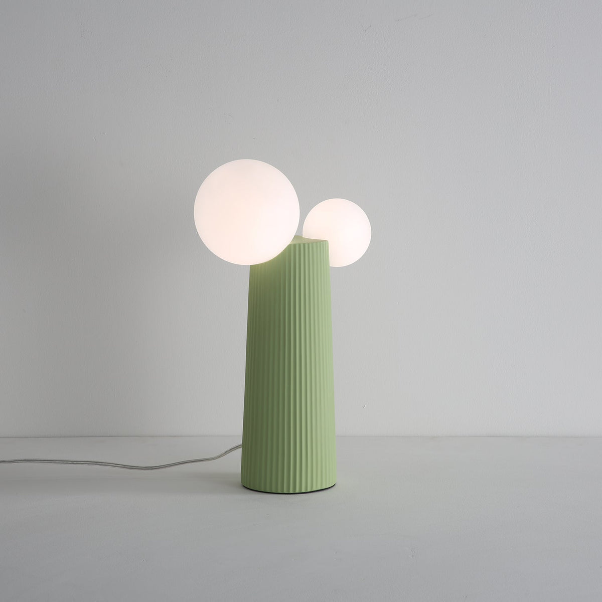 Zenithre lampada da tavolo in resina e plastica