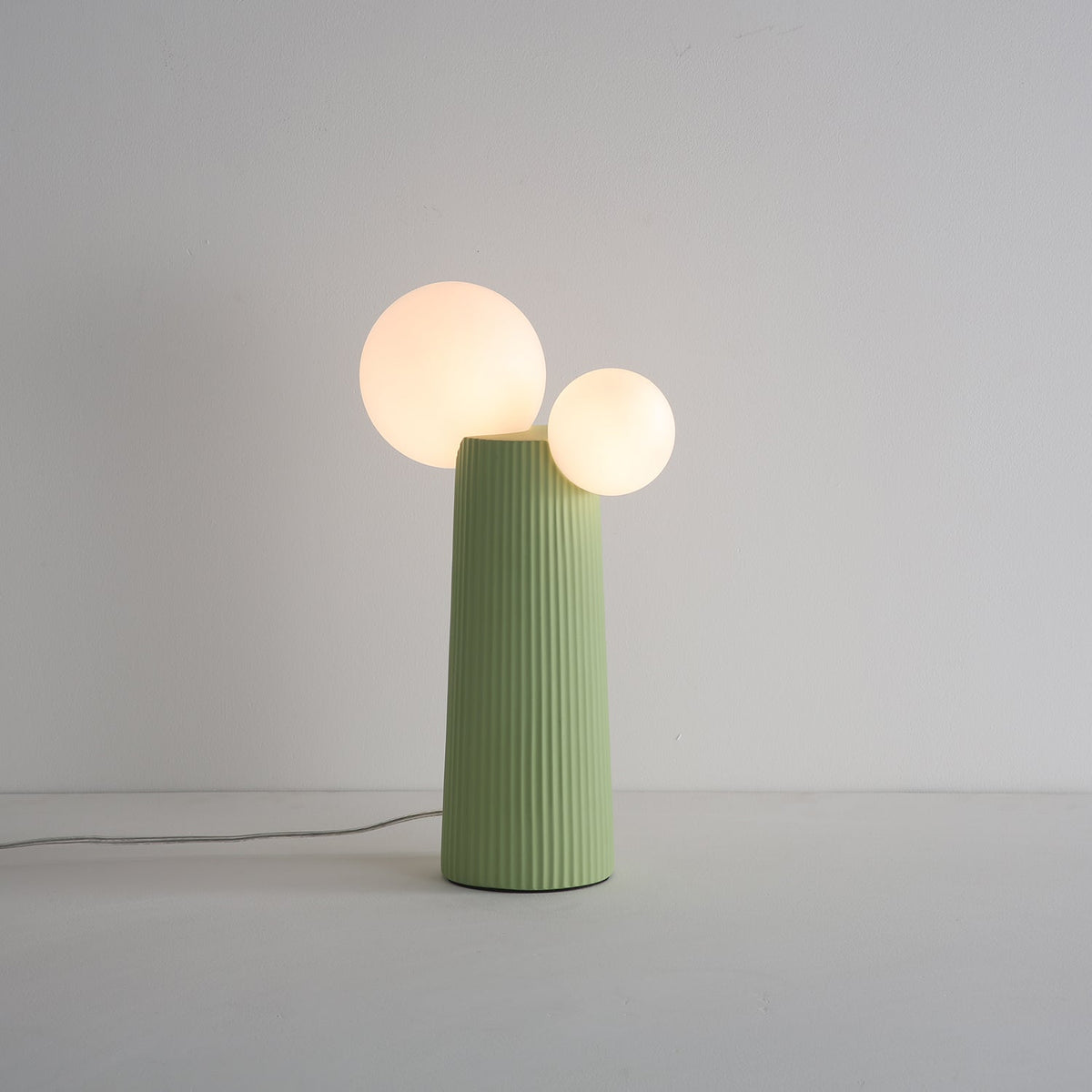 Zenithre lampada da tavolo in resina e plastica