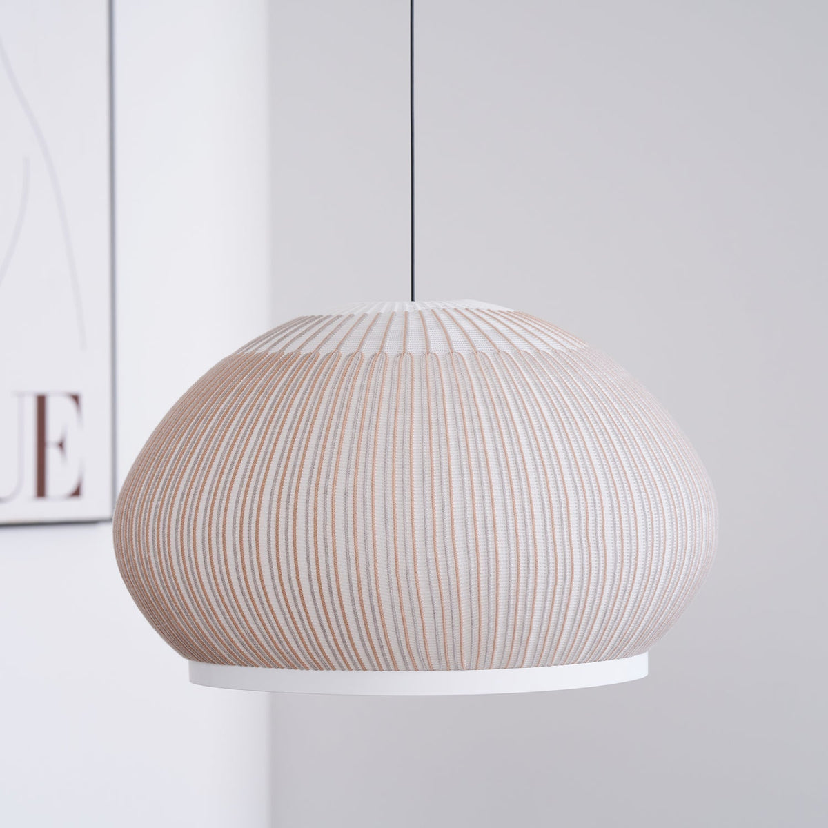 Lineiella lampada a sospensione in tessuto minimalista