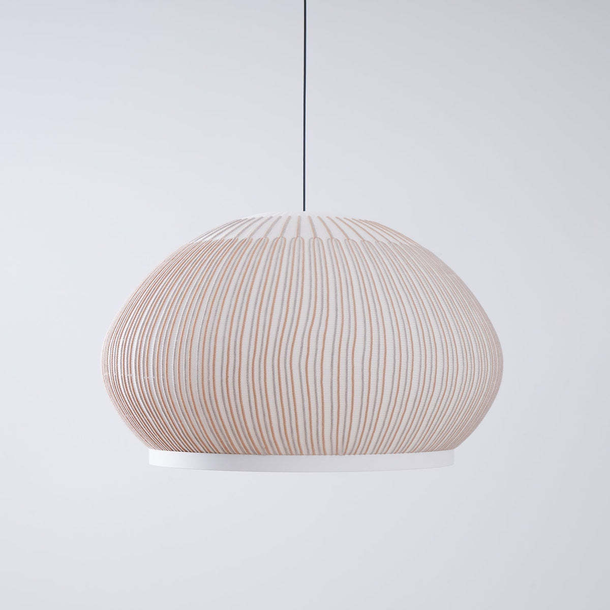 Lineiella lampada a sospensione in tessuto minimalista