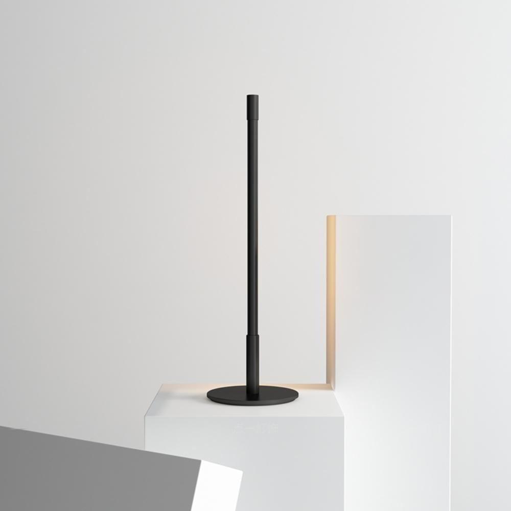 Riven lampada da tavolo minimalista