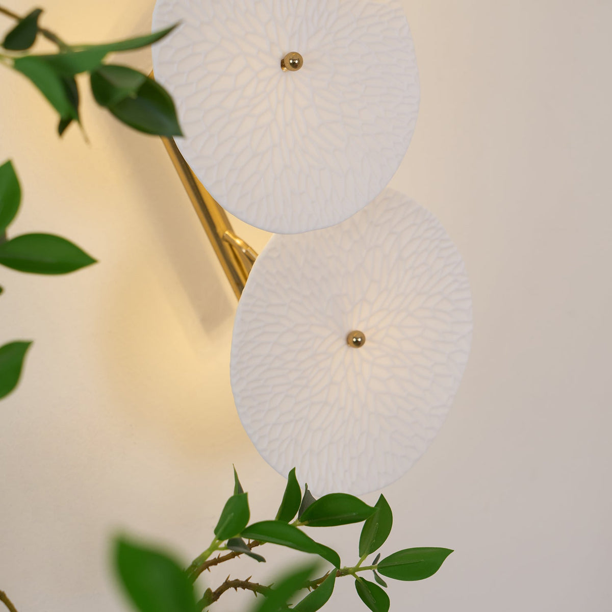 Lotus Petal lampada da parete con Spina floreale