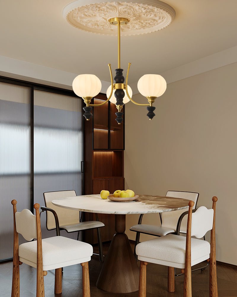 Zavenen lampadario Eleganza vintage in legno e ottone