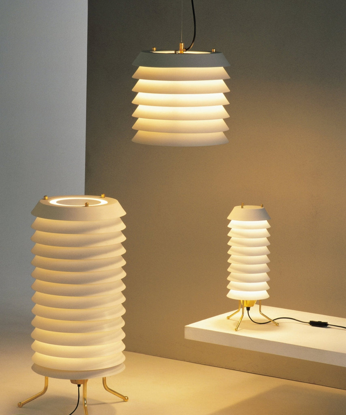 Orelelette lampada da tavolo Lattice Scandina