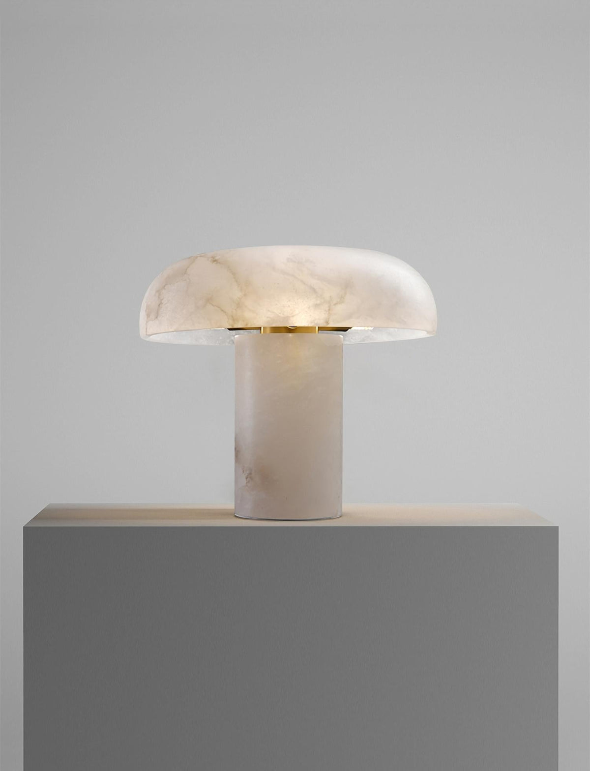 Milky lampada da tavolo