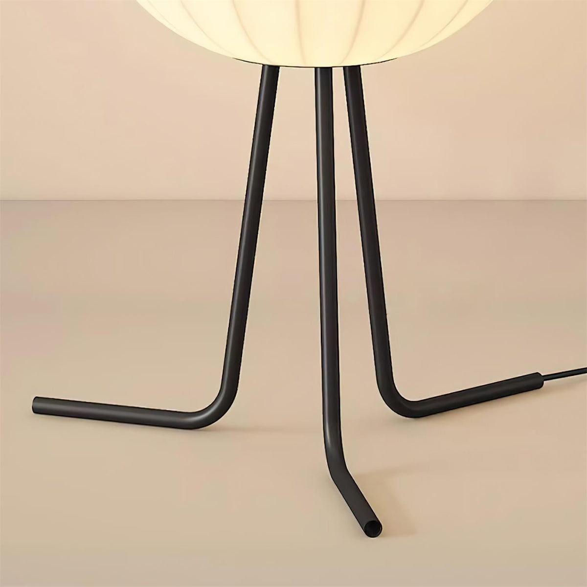 Soroella lampada da tavolo