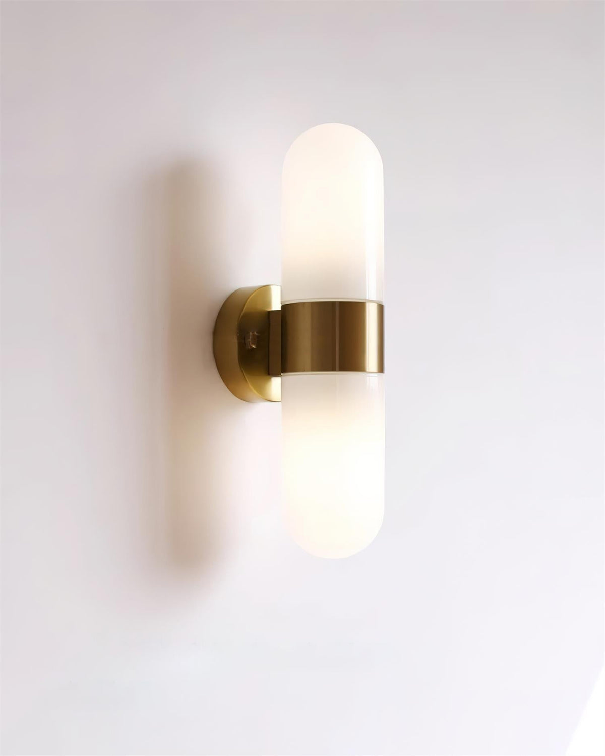 Lampada da parete in metallo e vetro, stile moderno minimalista verticale per camera da letto