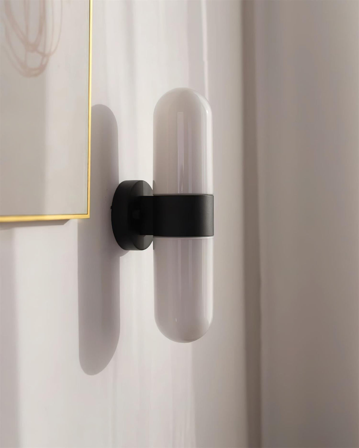 Lampada da parete in metallo e vetro, stile moderno minimalista verticale per camera da letto