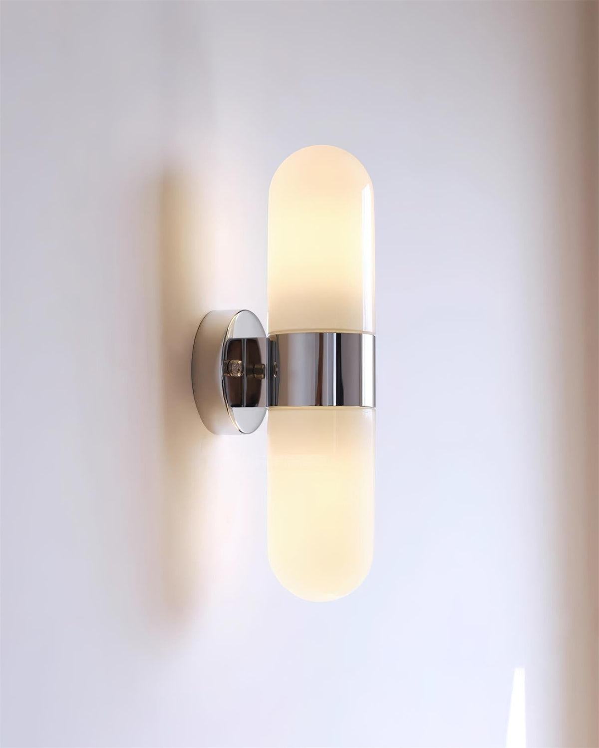 Lampada da parete in metallo e vetro, stile moderno minimalista verticale per camera da letto