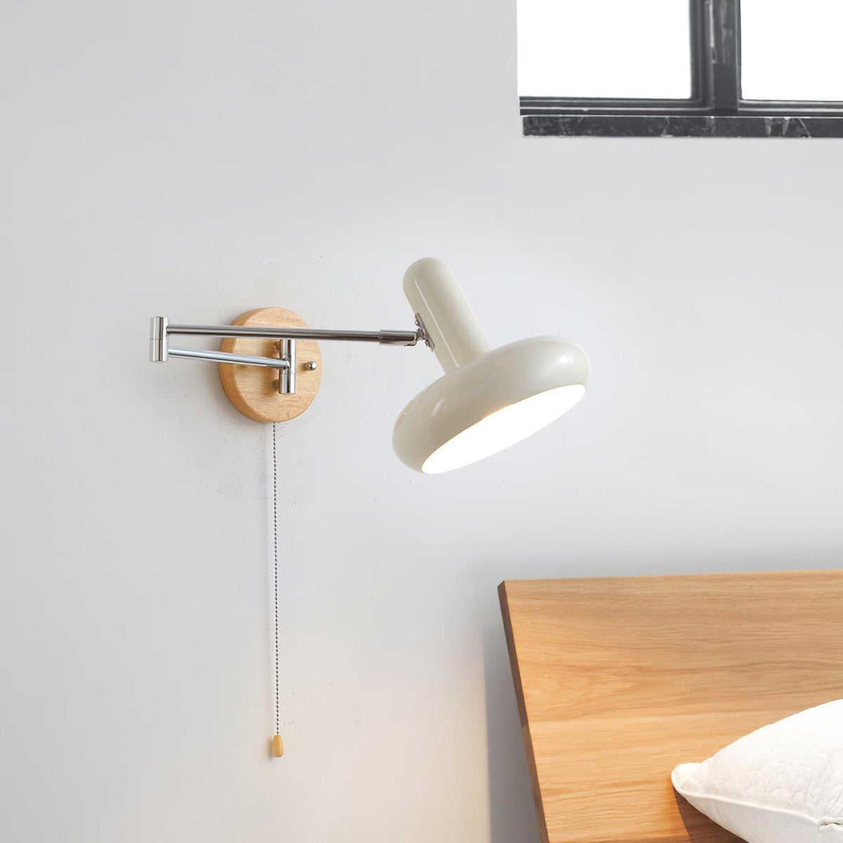 Lampada da parete a braccio girevole con paralume arrotondato e catena di estrazione, stile moderno retrò