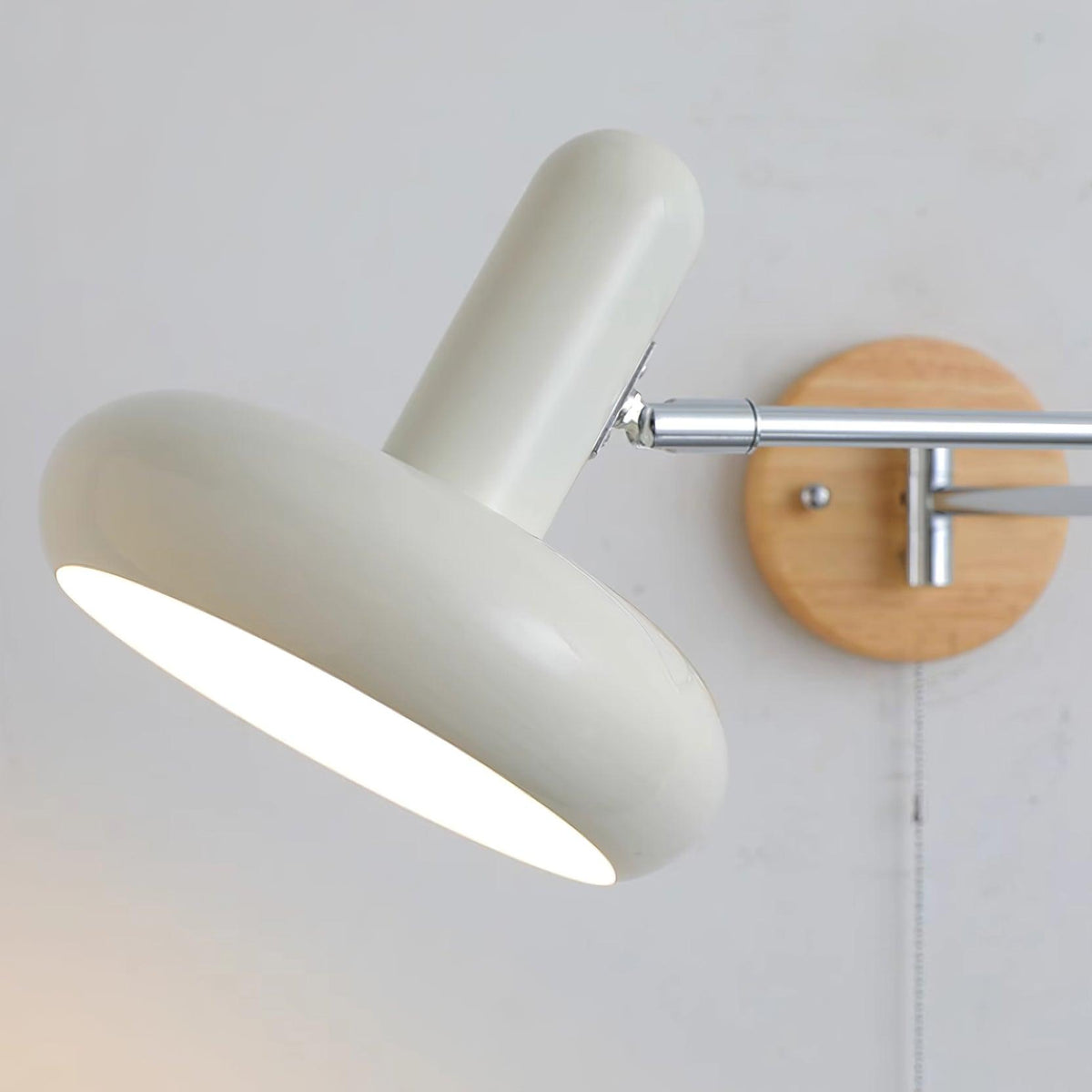 Lampada da parete a braccio girevole con paralume arrotondato e catena di estrazione, stile moderno retrò