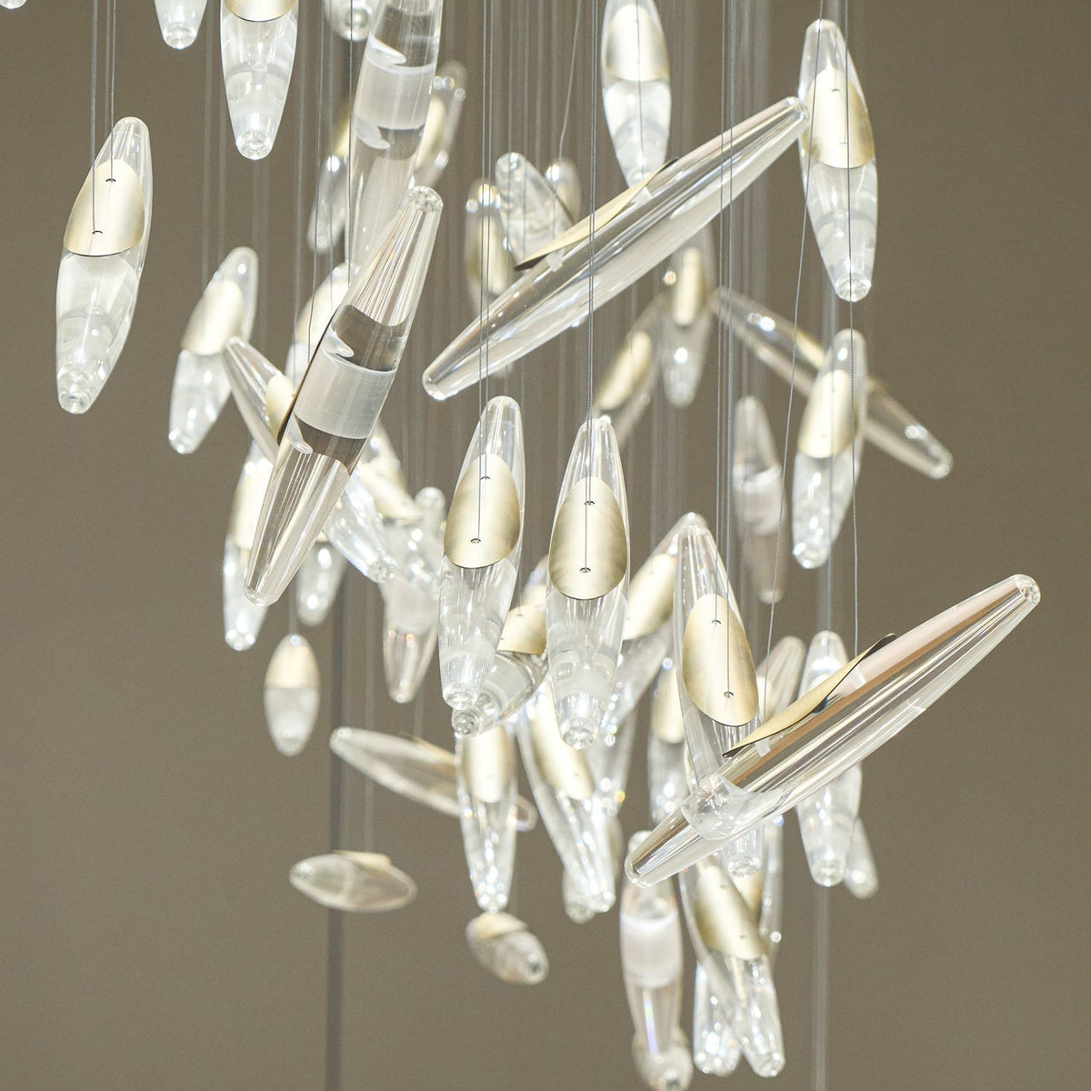Hylor lampadario Luxury Moonlight Whispers in vetro