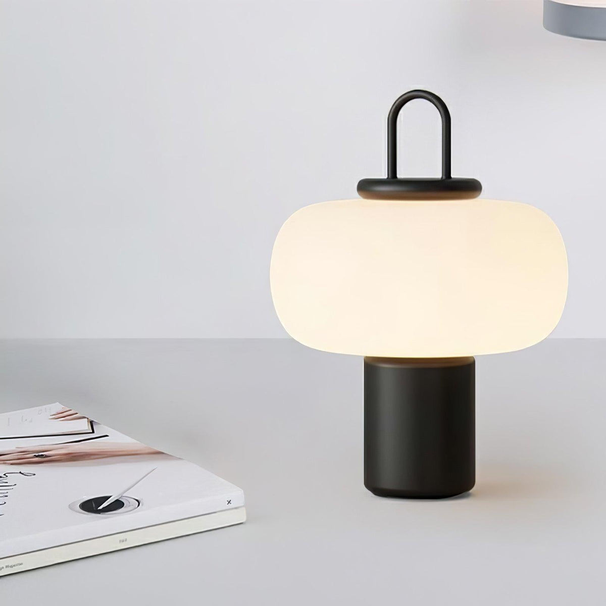 Reveny lampada da tavolo minimalista