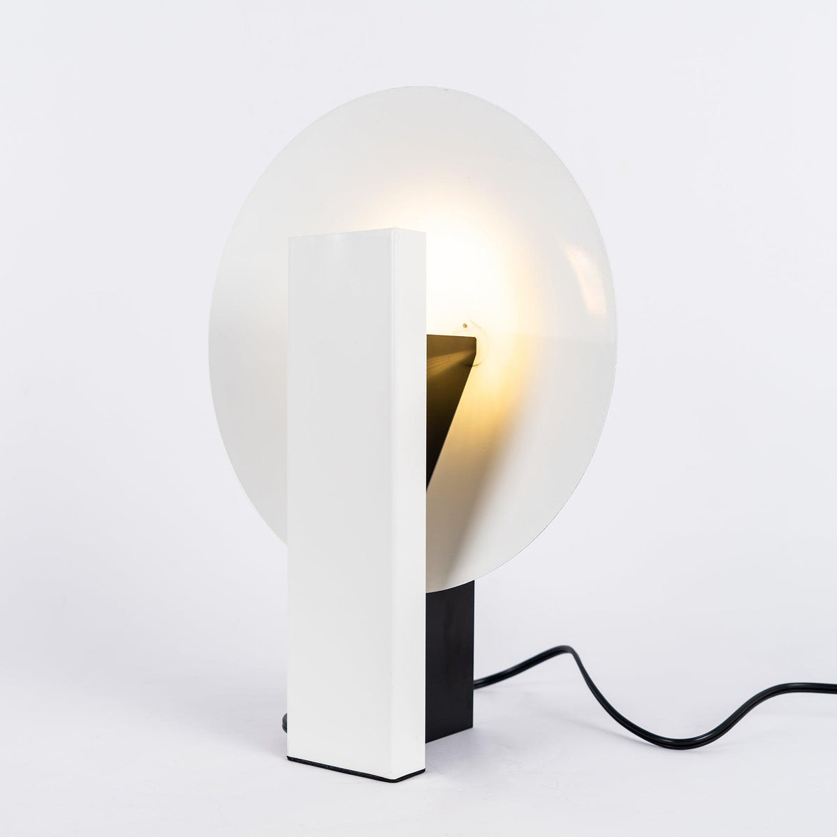 Cis lampada da tavolo minimalista