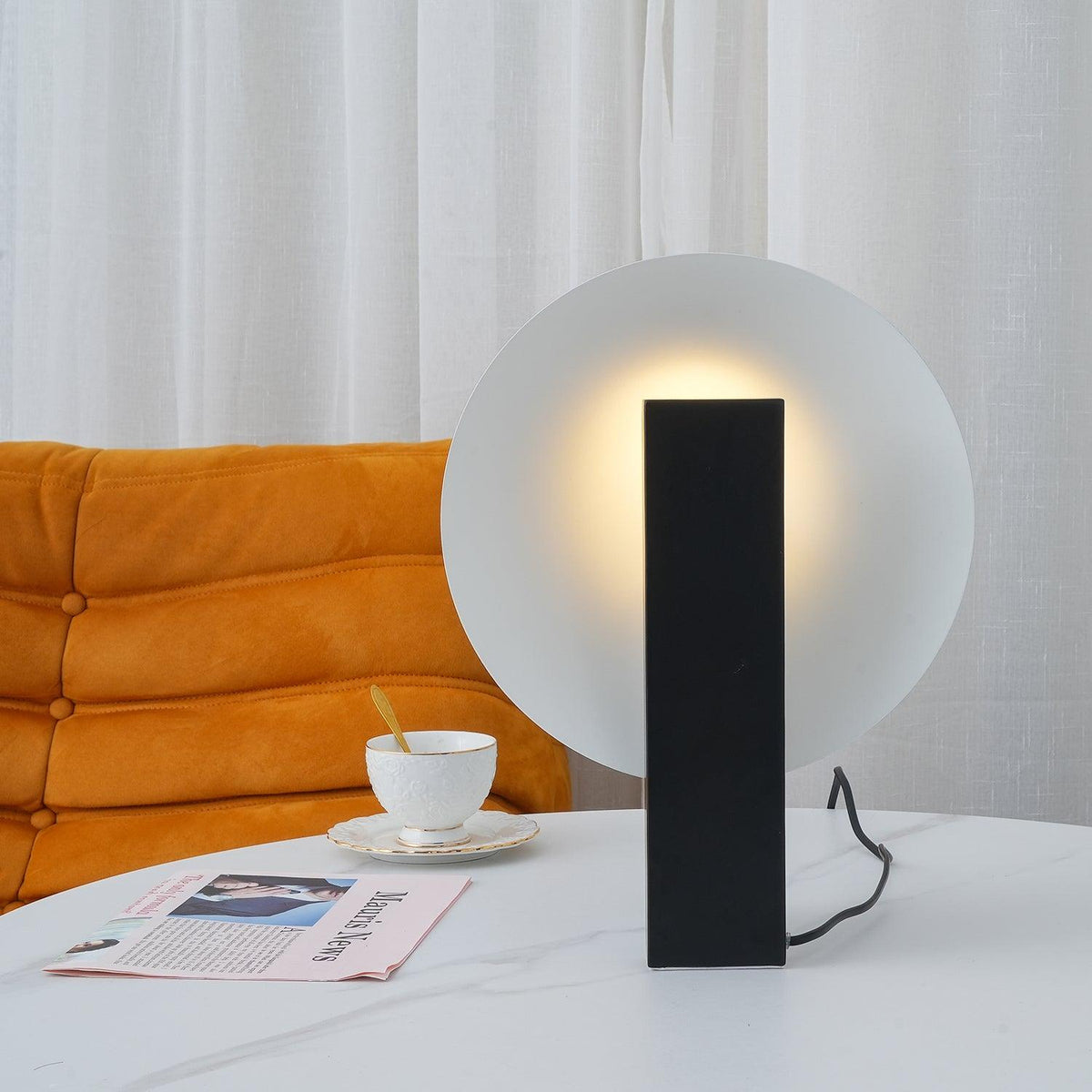 Cis lampada da tavolo minimalista