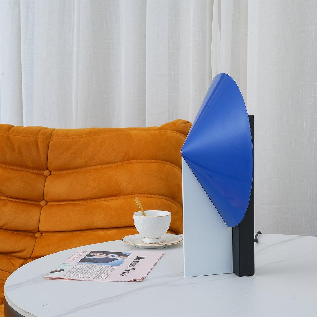 Cis lampada da tavolo minimalista
