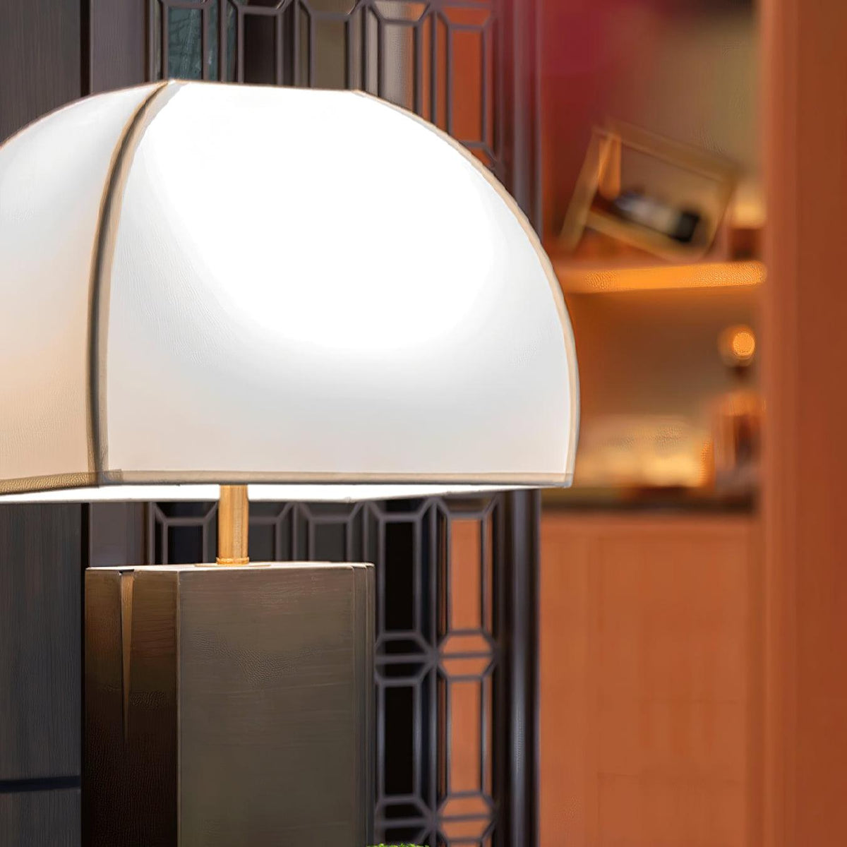 Cylo lampada da tavolo in resina minimalista