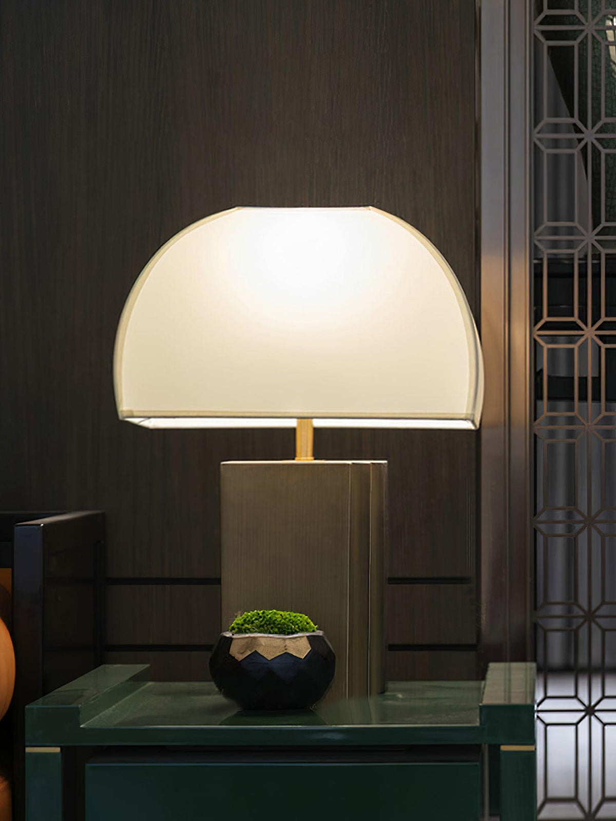 Cylo lampada da tavolo in resina minimalista