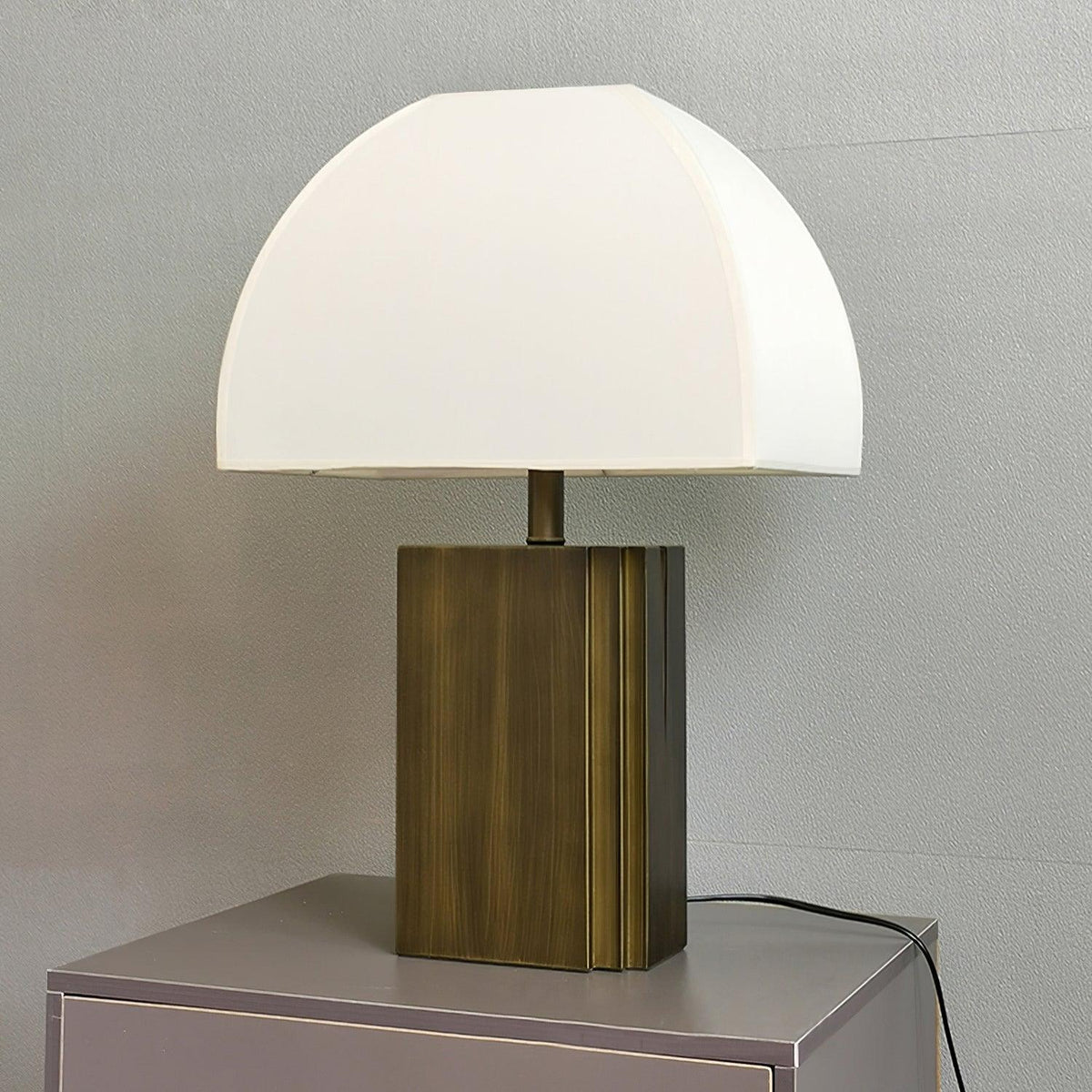Cylo lampada da tavolo in resina minimalista