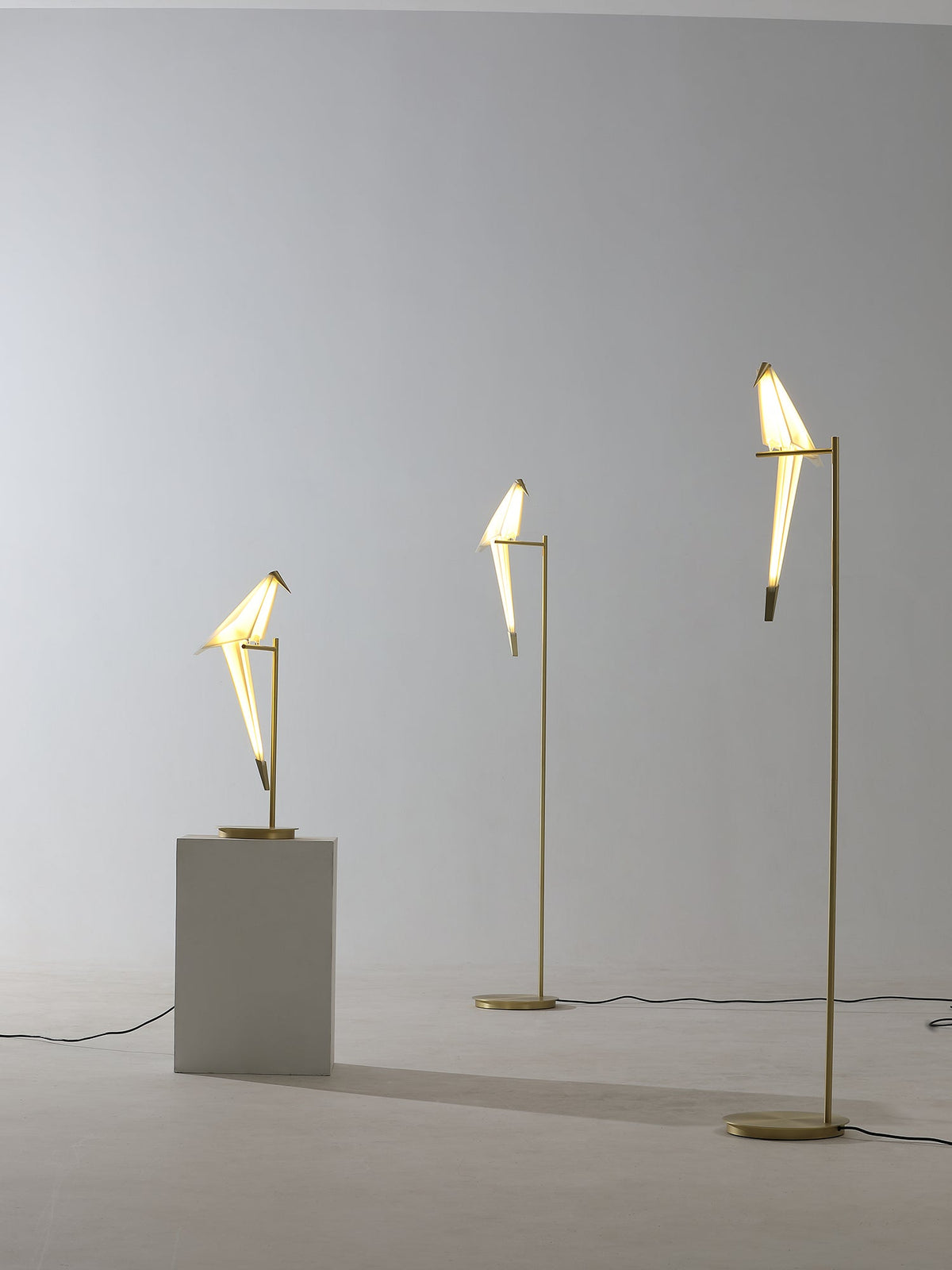 Kaelora lampada da tavolo contemporanea