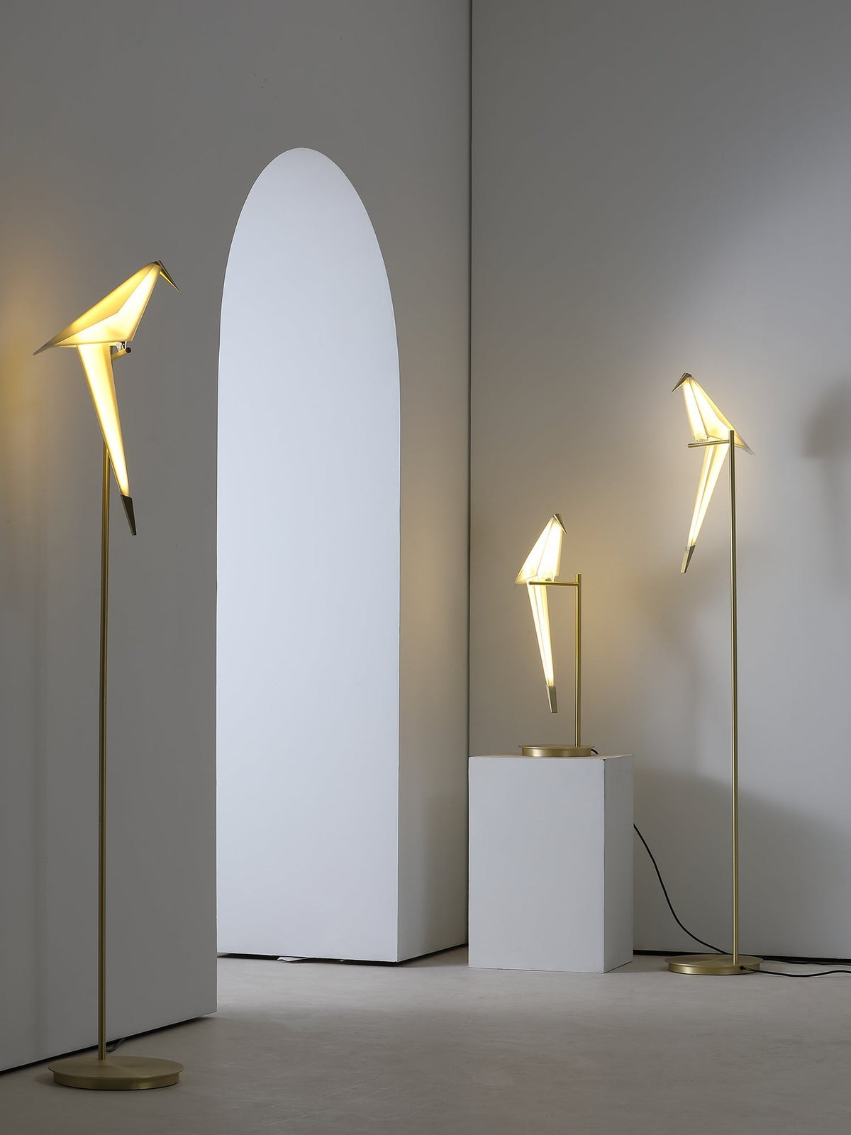 Kaelora lampada da tavolo contemporanea