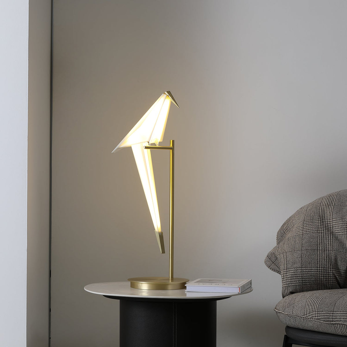 Kaelora lampada da tavolo contemporanea
