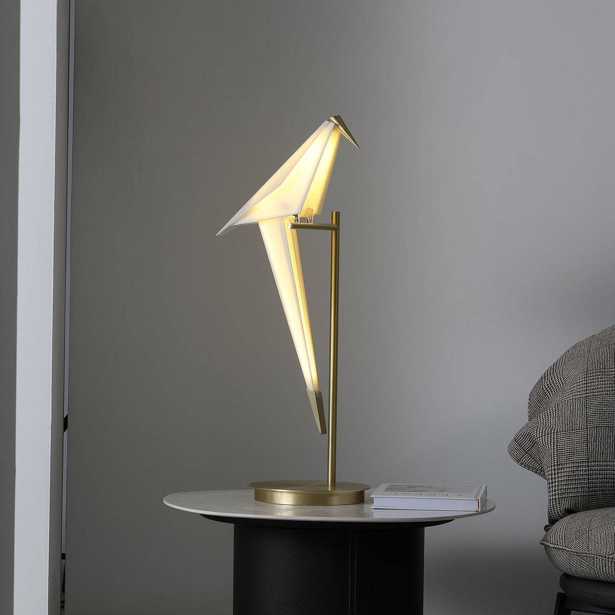 Kaelora lampada da tavolo contemporanea