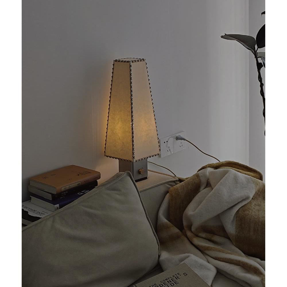 Stitcher lampada da tavolo