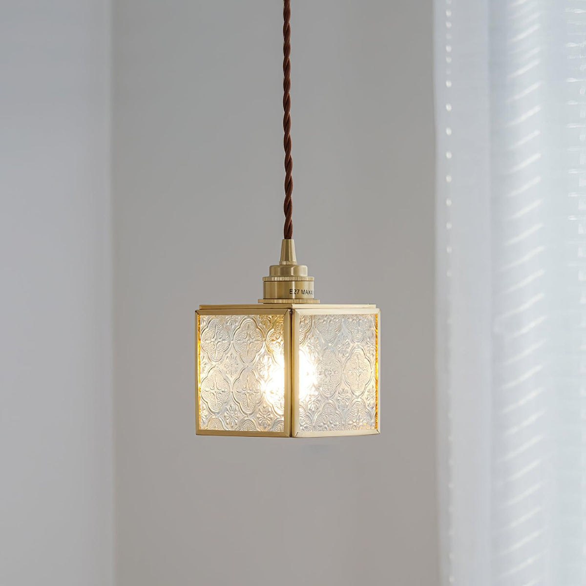 Arvane lampada a sospensione elegante in ottone e vetro