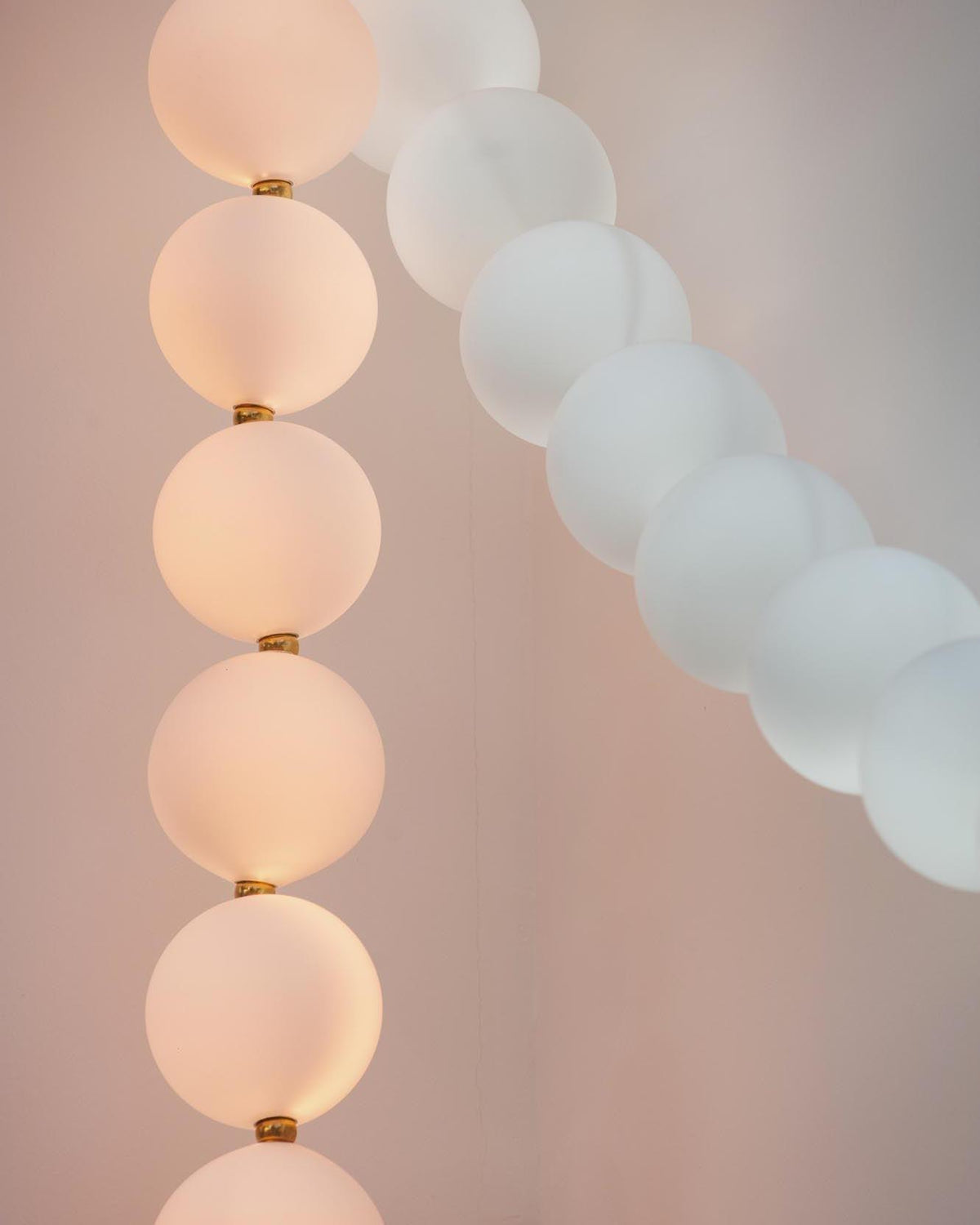 Kanell lampadario in ottone Sputnik