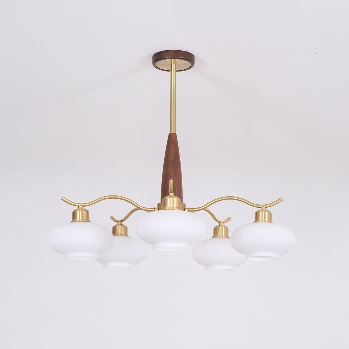 Cavien lampadario in ottone e Noce