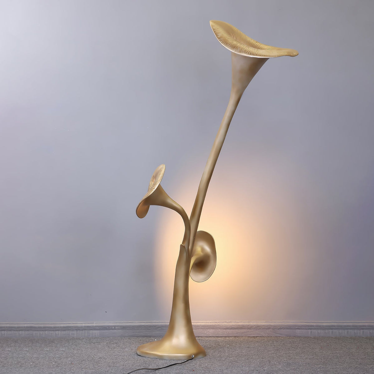 Esole lampada da terra in ottone con Finitura Florale floreale