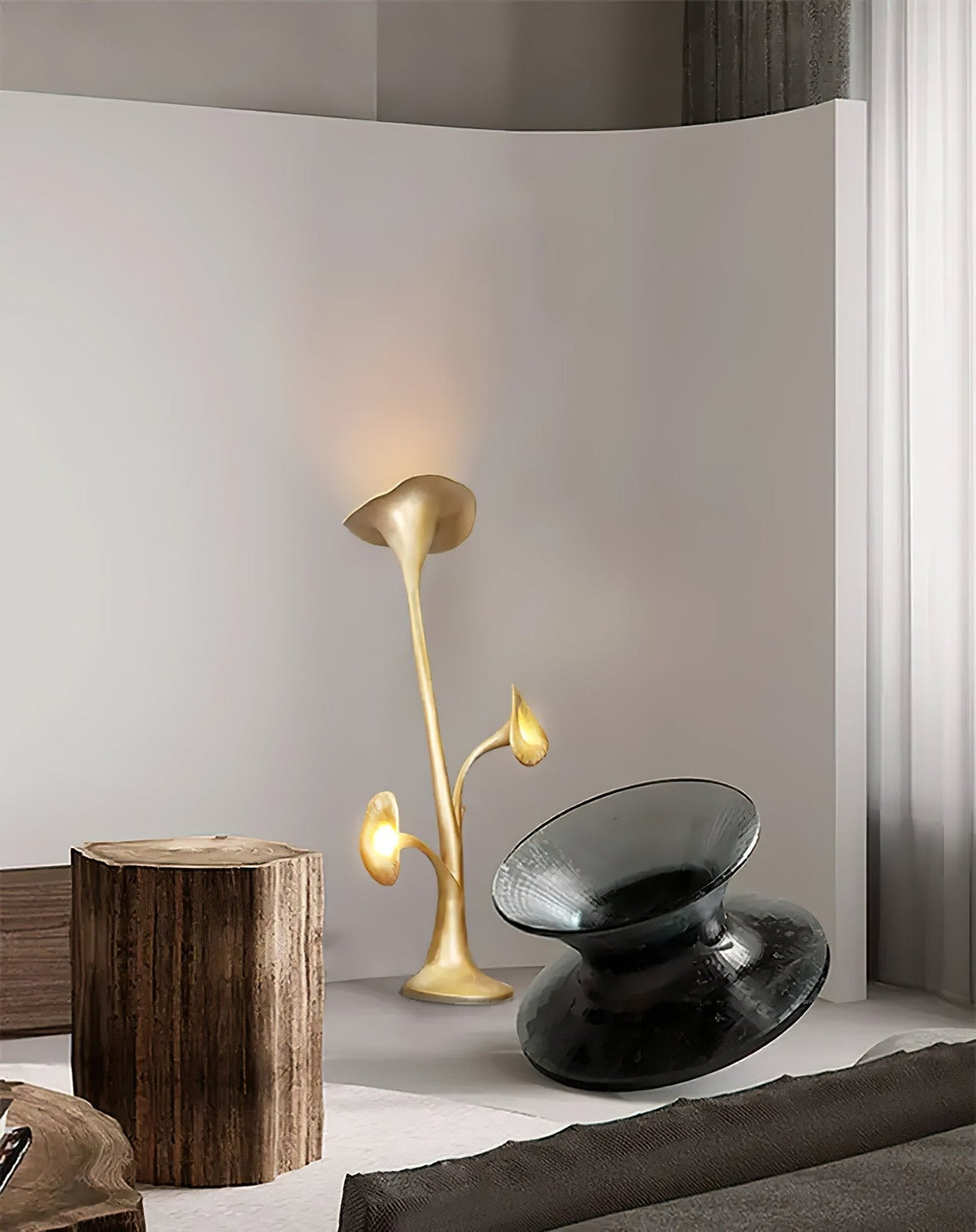 Esole lampada da terra in ottone con Finitura Florale floreale
