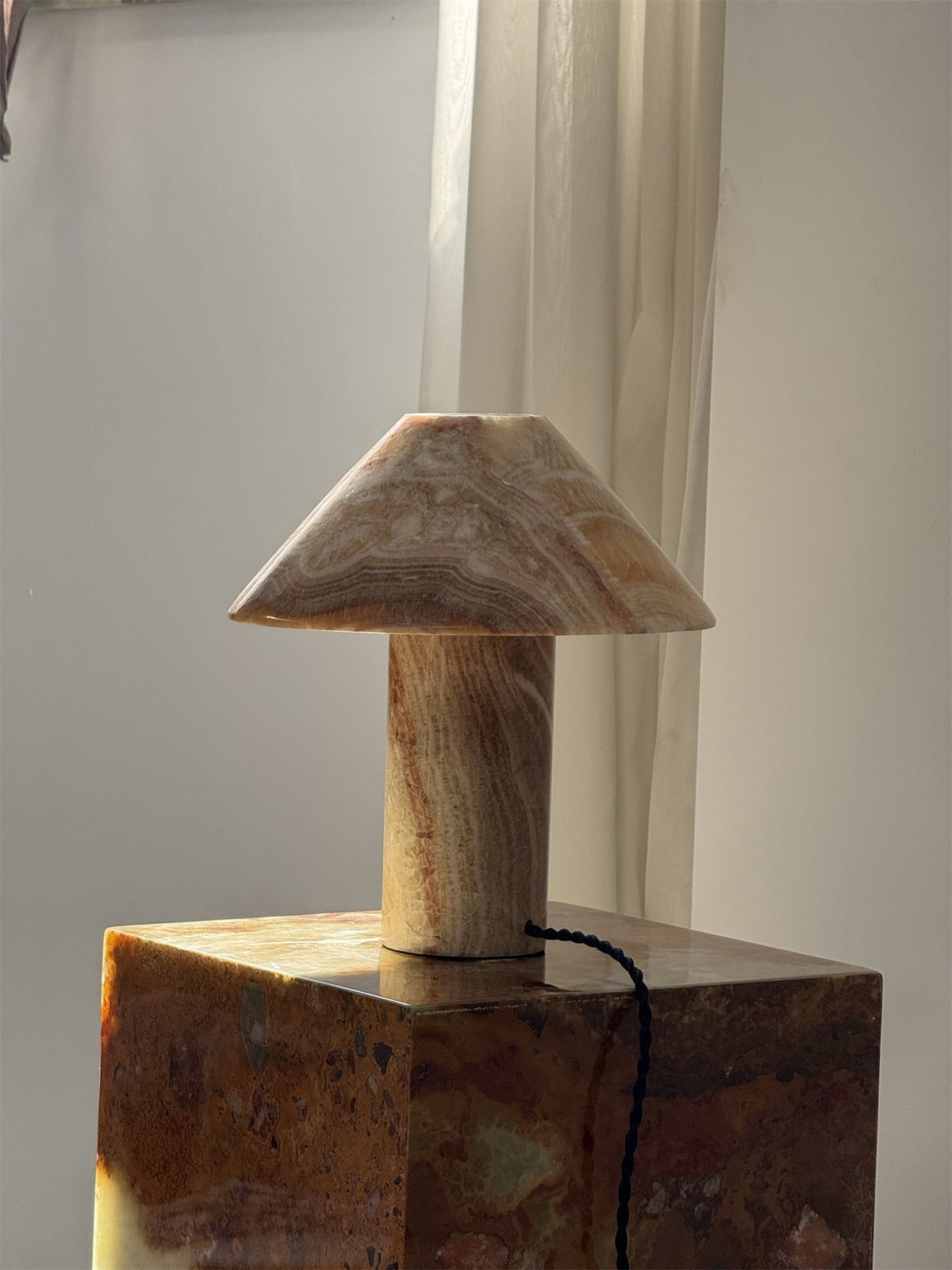 Pillar lampada da tavolo in pietra Onyx ciano
