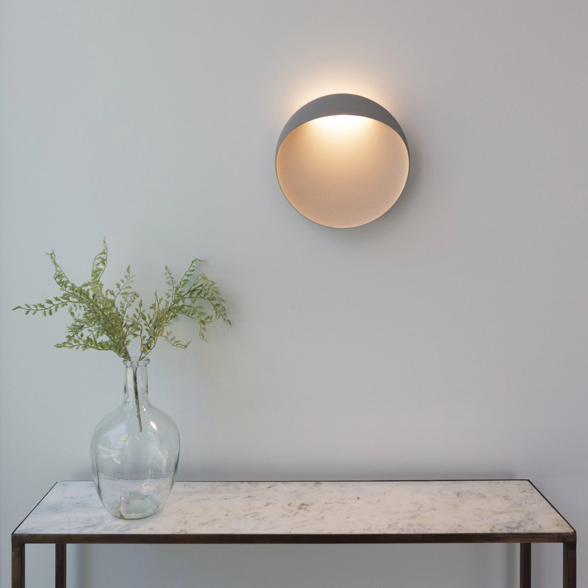 Flindt lampada da parete tonda in alluminio